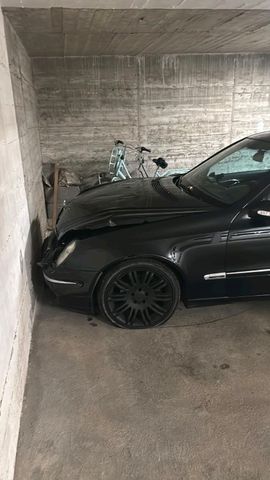 Mercedes-Benz Mercedes E Klasse 220 Romanische Papiere