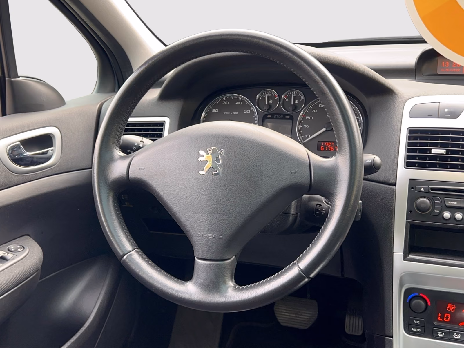 Peugeot 307 2005 — photo 21