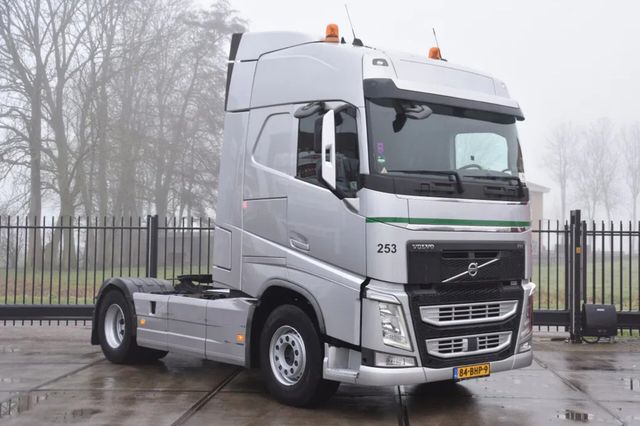 Volvo FH 420 Globe 4x2 - ADR FL - 606 TKM - PTO - AIRC