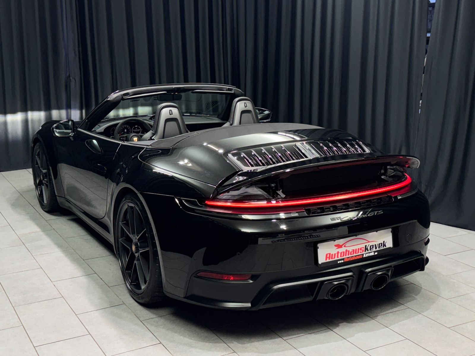Fahrzeugabbildung Porsche 992.2 911 Carrera GTS T-Hybrid Cabriolet|BOSE|