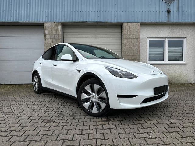 Tesla Model Y  RWD Standard Range 20/Zoll Pano