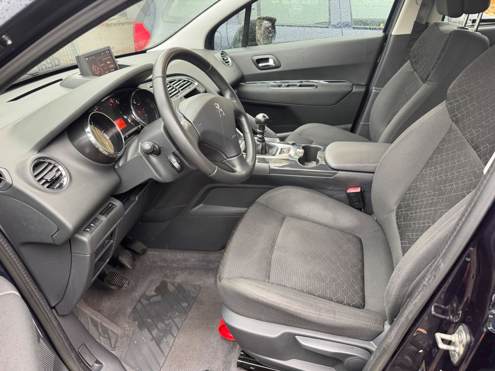 Fahrzeugabbildung Peugeot 3008 Active Navi