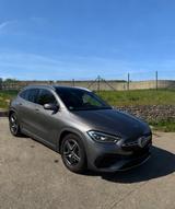 Mercedes-Benz GLA 250 AMG Line | 4MATIC | Pano | MBUX | Kamera - Mercedes-Benz GLA 250 Gebrauchtwagen in Stuttgart