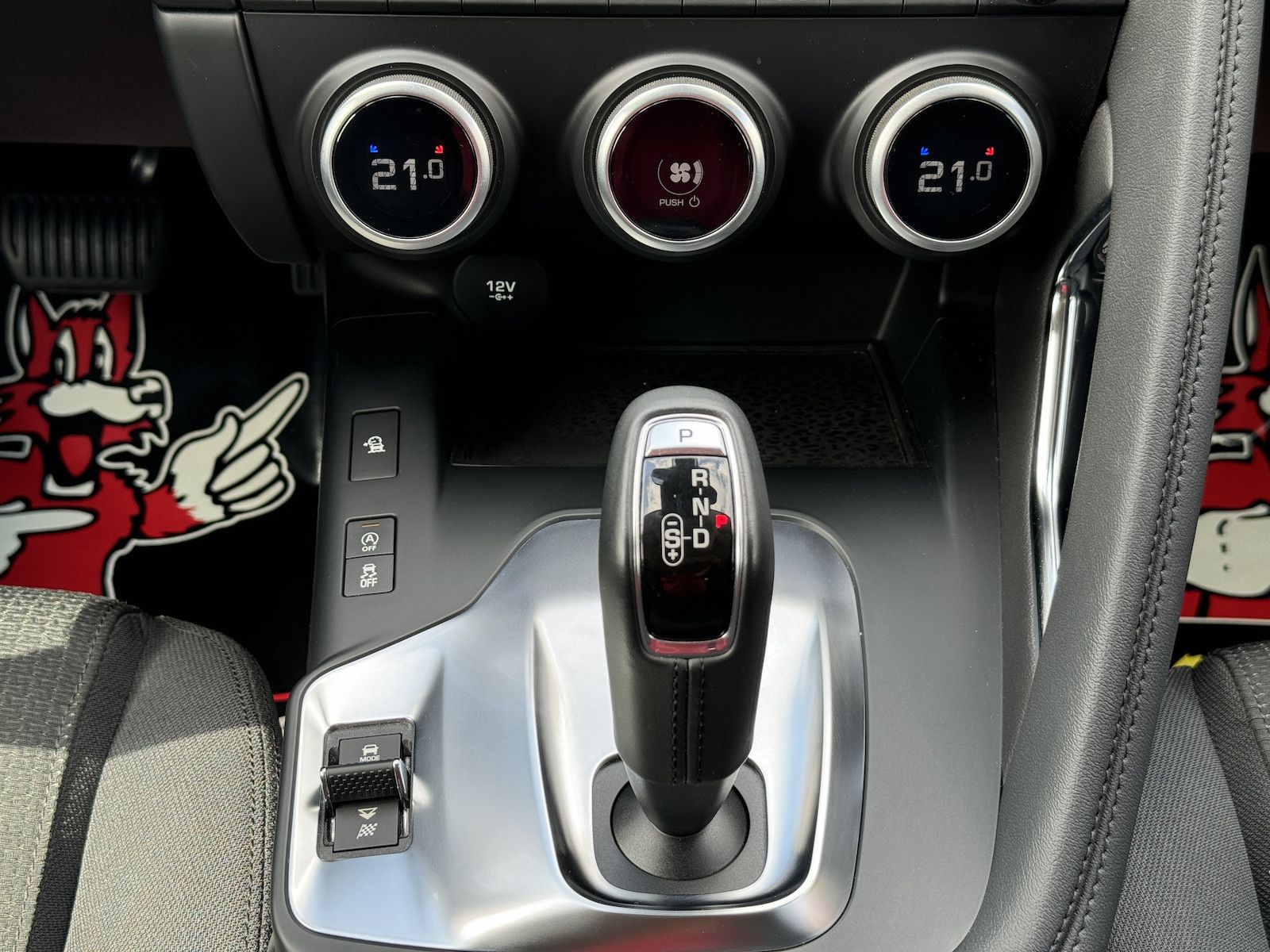 Fahrzeugabbildung Jaguar E-Pace P250 AWD /LED//DAB/Sound/Spur/Kamera/Ahk