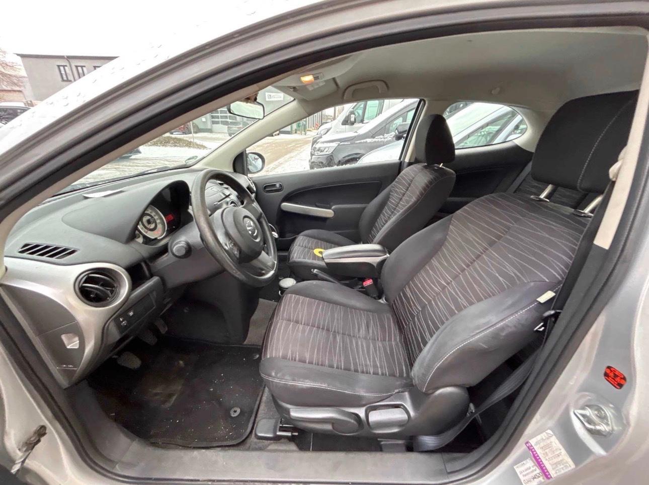 Mazda 2 Lim. 1.3 Independence Sport*ALU*KLIMA*TÜV NEU