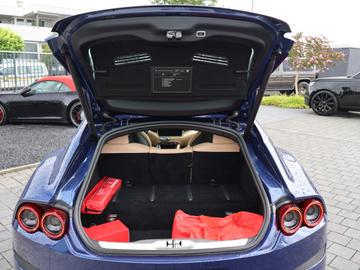 صورة مصغرة 24 لـ 2017 Ferrari GTC4LUSSO