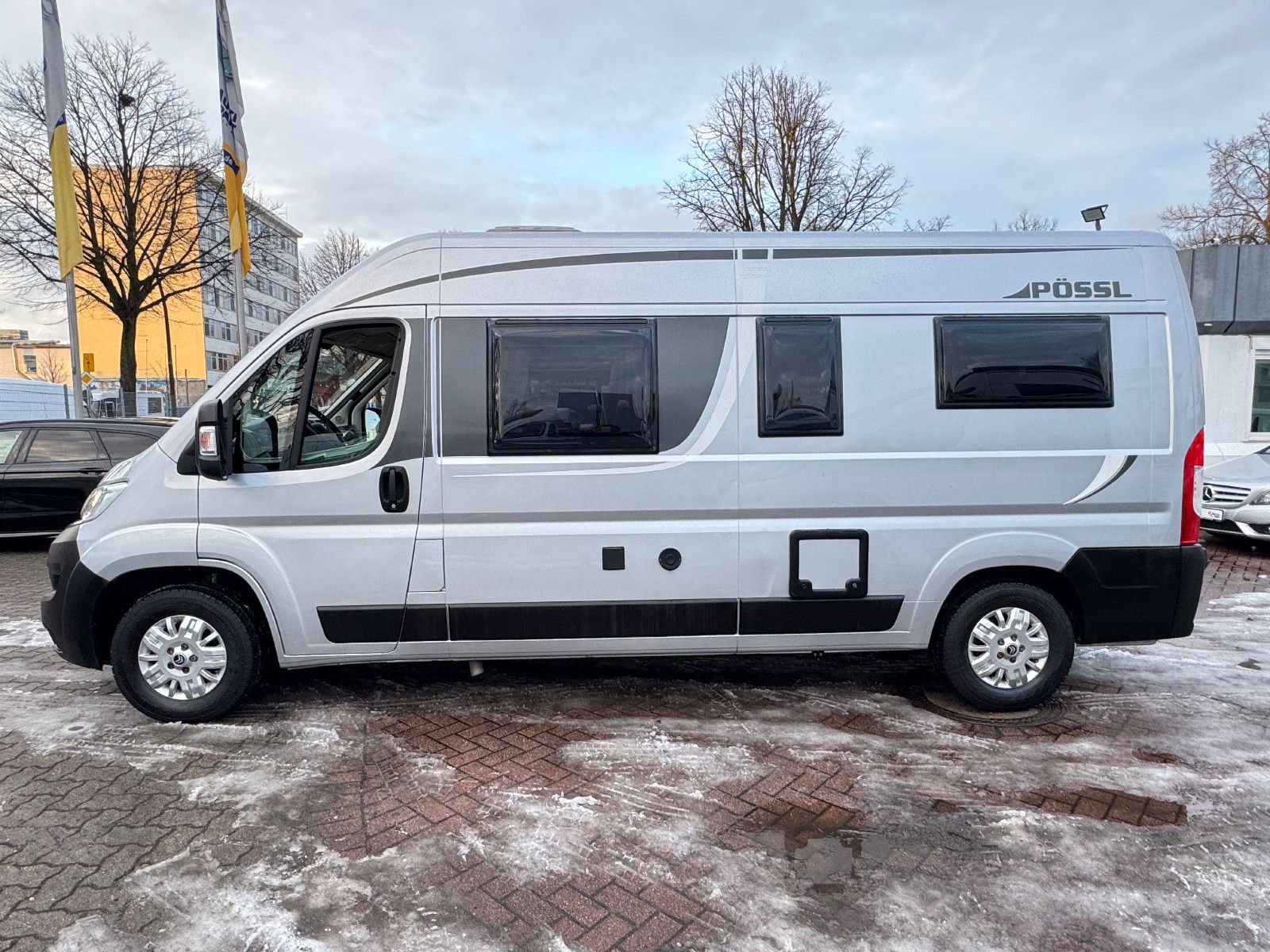 Fahrzeugabbildung Pössl 600 2WIN R PLUS CITROEN RAUMBAD VOLL SCHECKHEFT