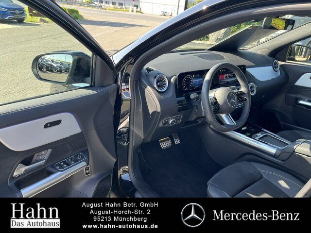 Fahrzeugabbildung Mercedes-Benz GLA 200 AMG/NIGHT/MULTIB./AHK/360/PANO/TOTW./..