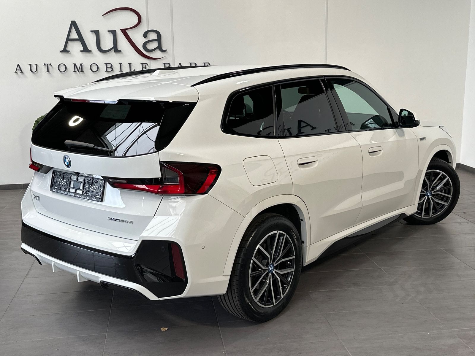 Fahrzeugabbildung BMW X1 xDrive30e M-Sport NAV+LED+ACC+AHK+H&K+VCOCKP