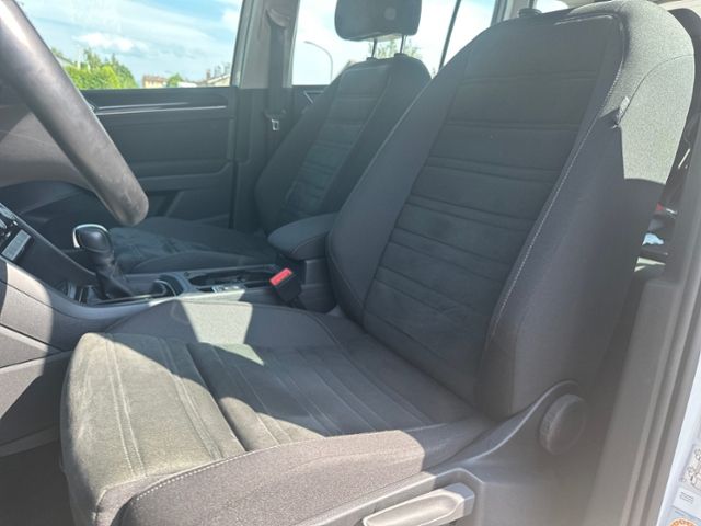 Fahrzeugabbildung Volkswagen Touran 1.5 TSI HIGHLINE NAVI KEYLESS AHK APP-CON