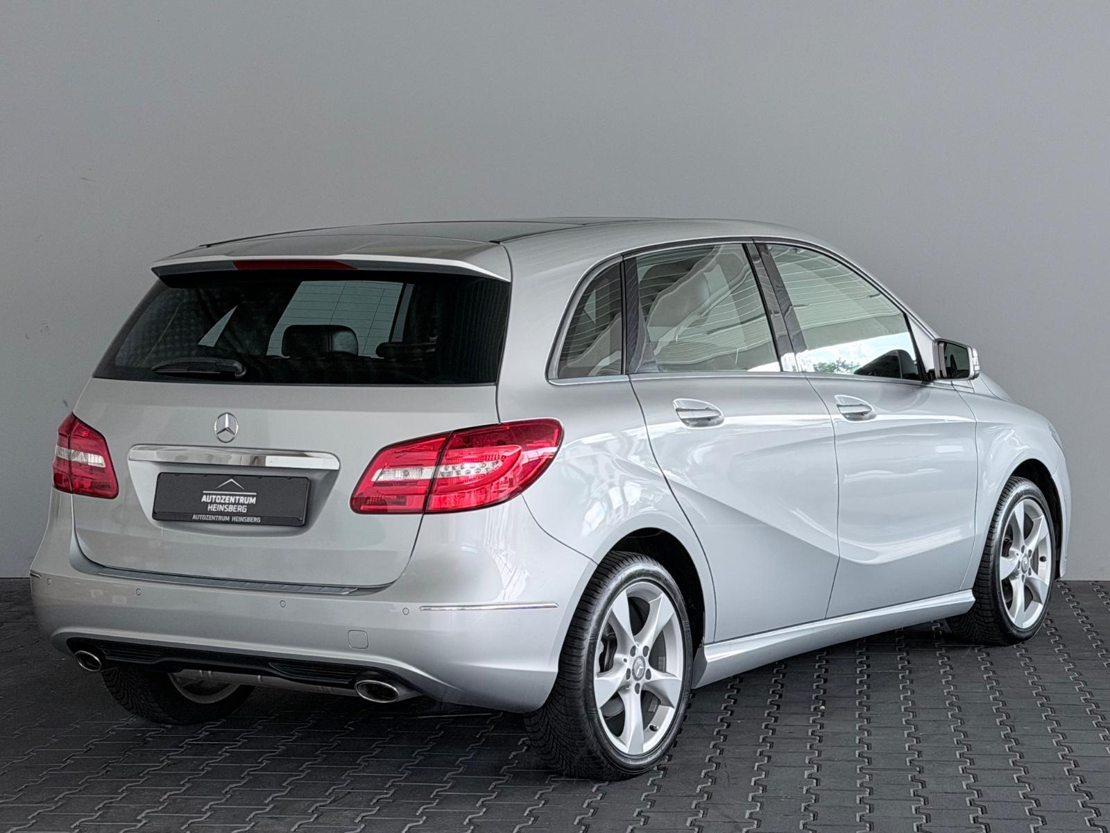 Mercedes-Benz B 200 Automatik Navi|Panorama|SHZ