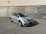Mercedes-Benz Mercedes Benz B-Klasse 170 NGT - gebrauchte Mercedes-Benz C 220 aus dem Jahr 2009