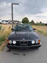 BMW E34 518i NUR 33.000km Sammlerzustand! - BMW 518 von privat