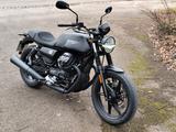 Moto Guzzi V7 Stone schwarz matt / 65PS / 1.418km / neuw. - MOTO GUZZI V 65