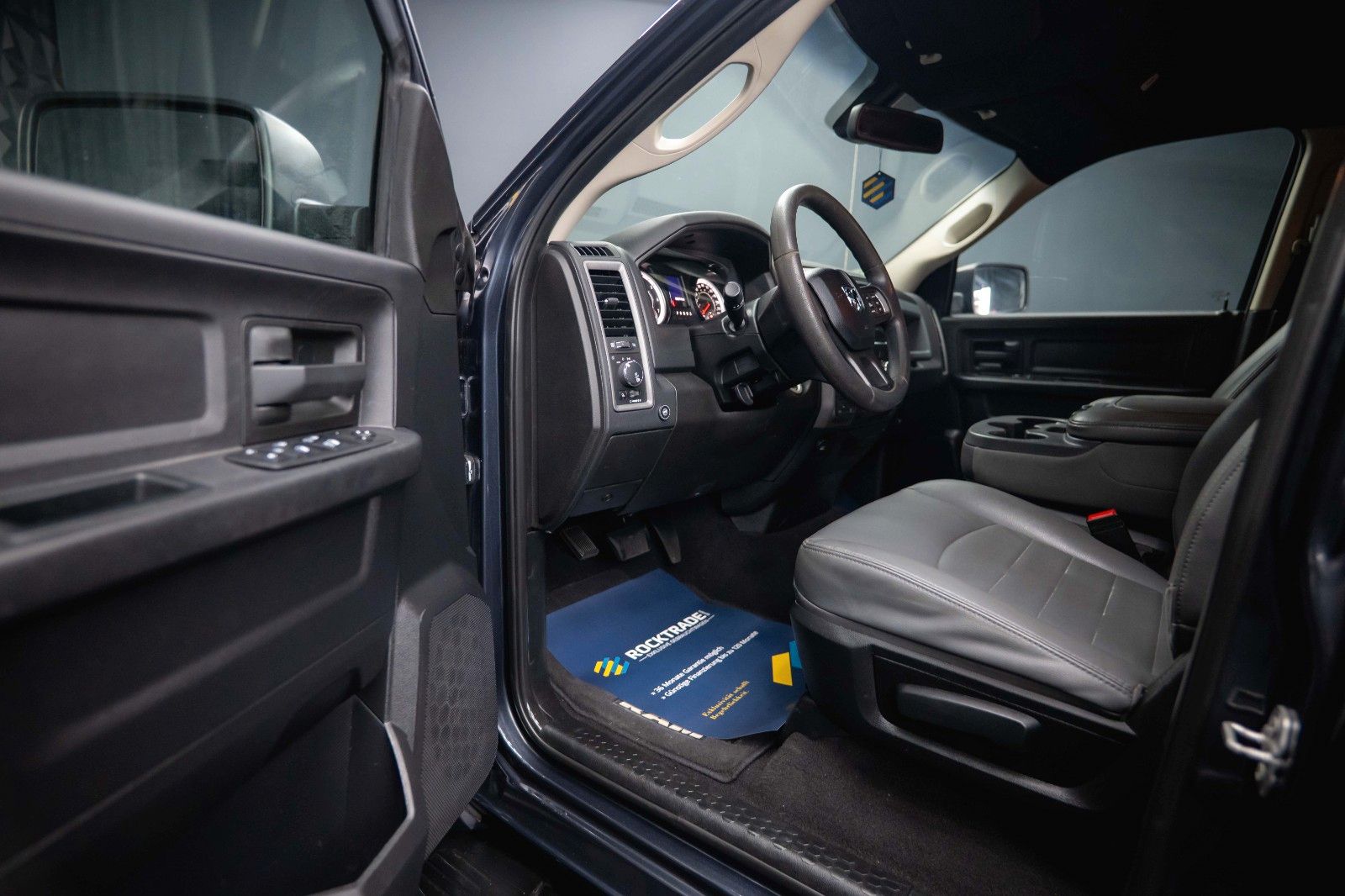 Fahrzeugabbildung Dodge RAM 3.6 V6 4x4  LONGBED Offroad *LPG*6 Sitze*