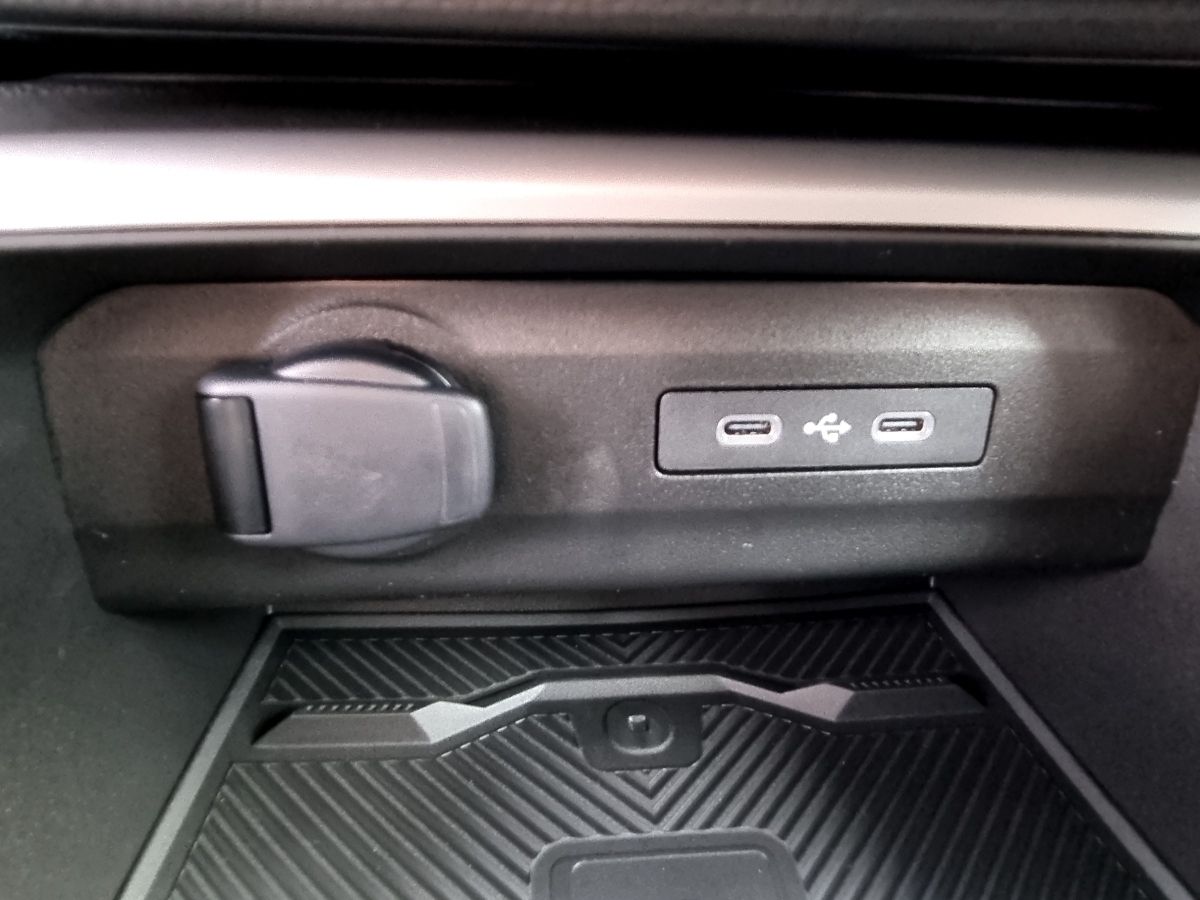 Fahrzeugabbildung Dacia Bigster Journey HYBRID 155