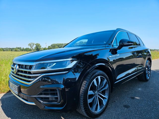 Volkswagen Touareg 3.0 R-Line 4Motion/ Navi / Leder/ LED