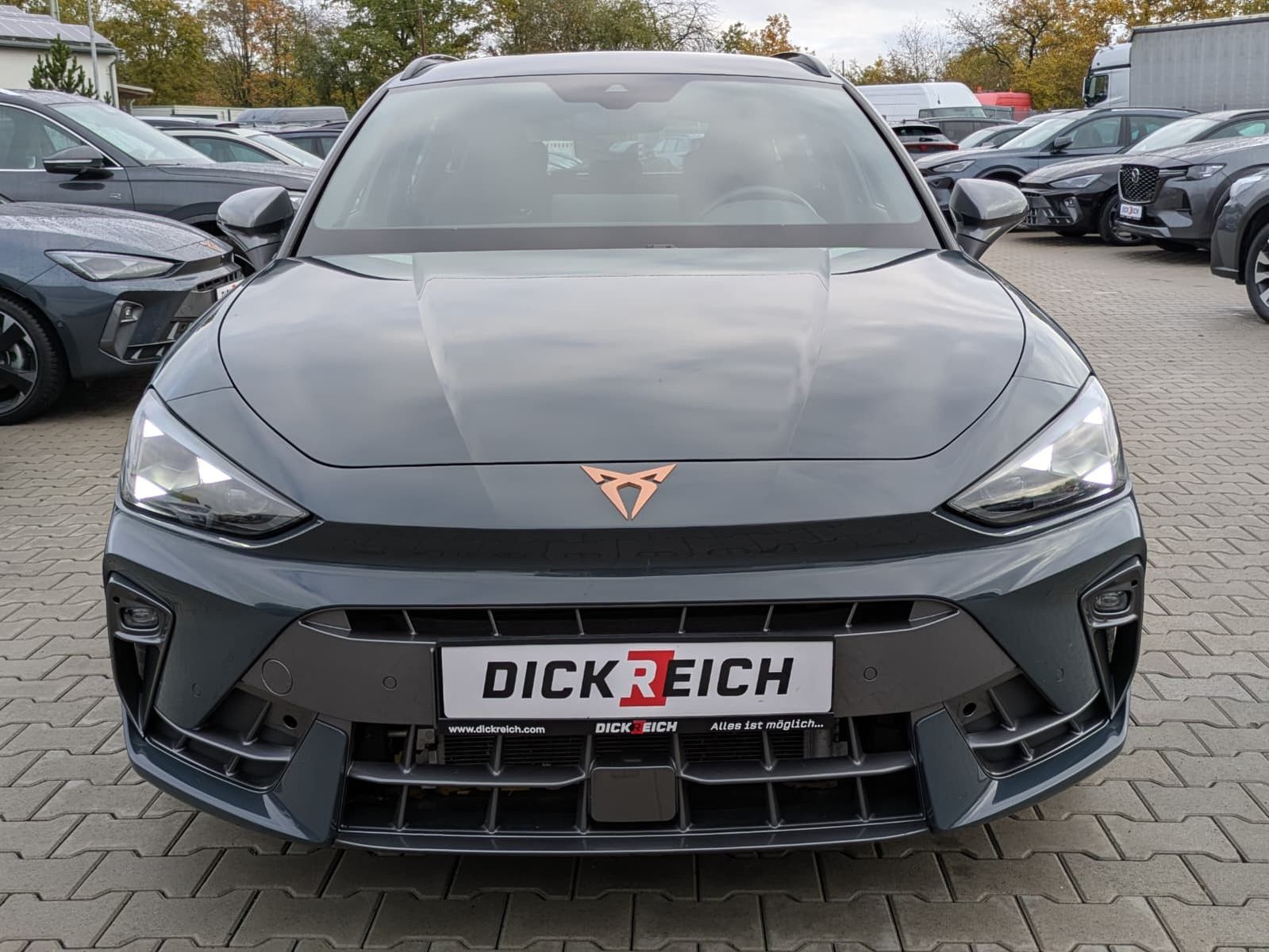 Fahrzeugabbildung CUPRA Leon 1.5 eTSI EDGE MATRIX*ACC*KAM*18"5JGARANTIE