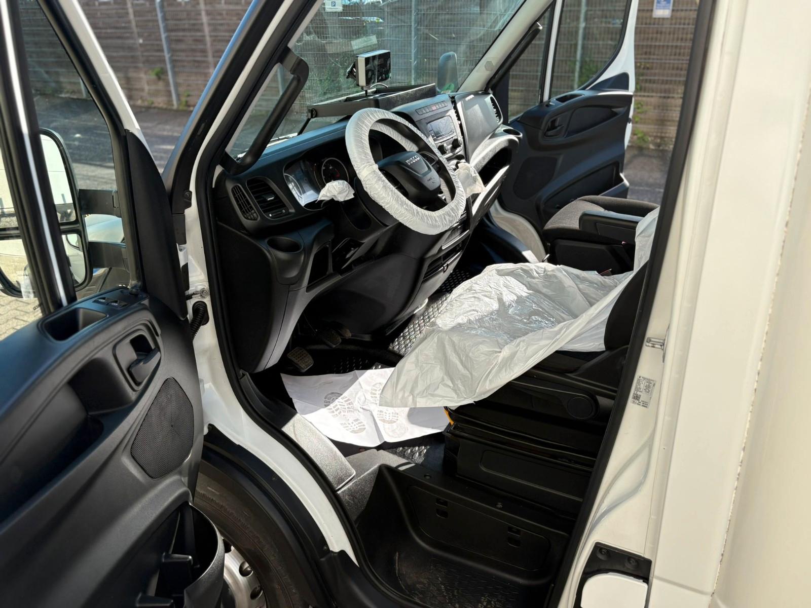 Iveco Daily 70C18/UNIKAT/XXL 5.30P/Schlafkabine/Klima/