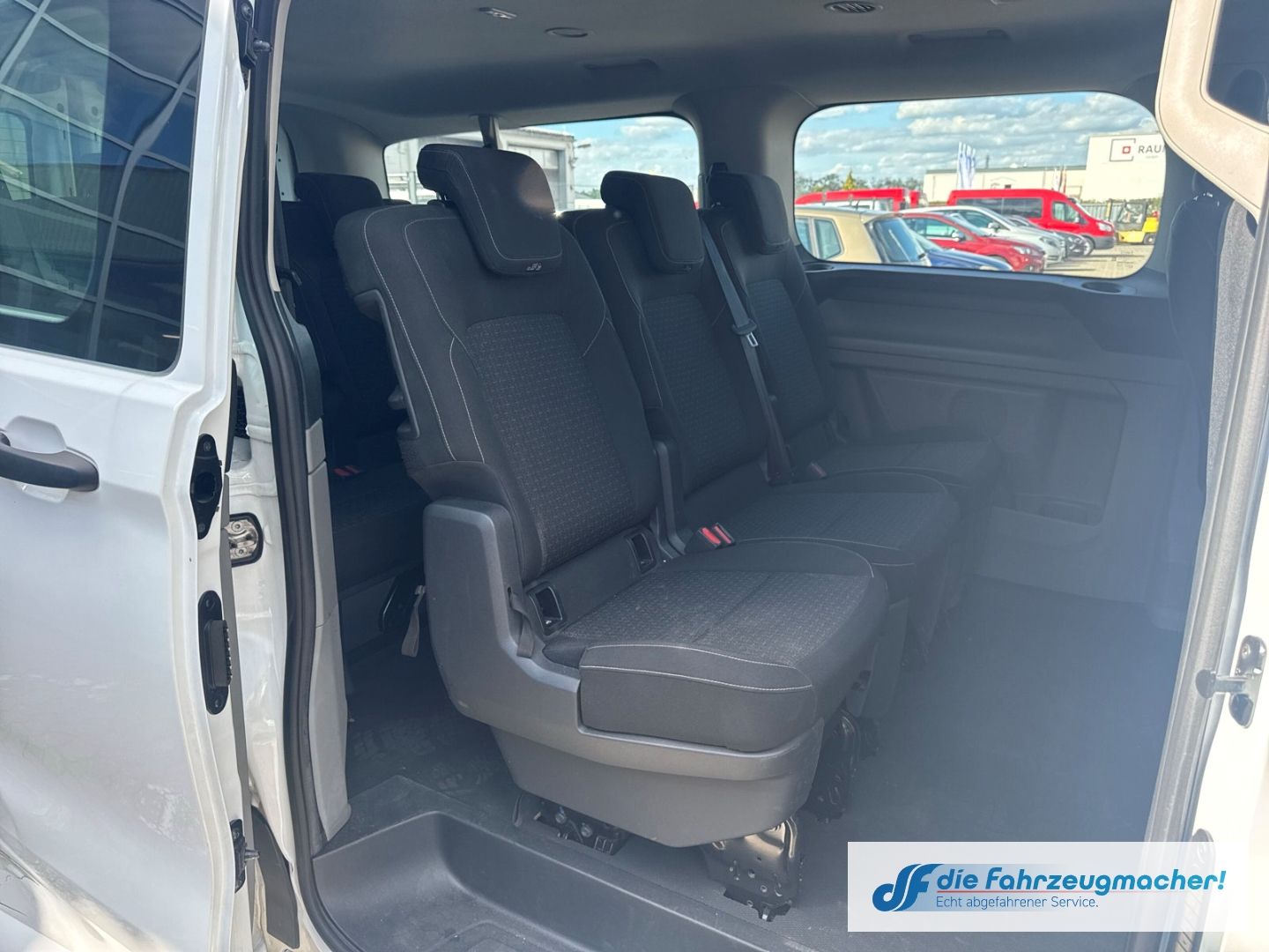 Fahrzeugabbildung Ford Transit Custom Kombi 320 L2 FWD Trend *SEITENSCH
