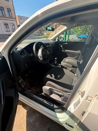 Volkswagen Tiguan - 8