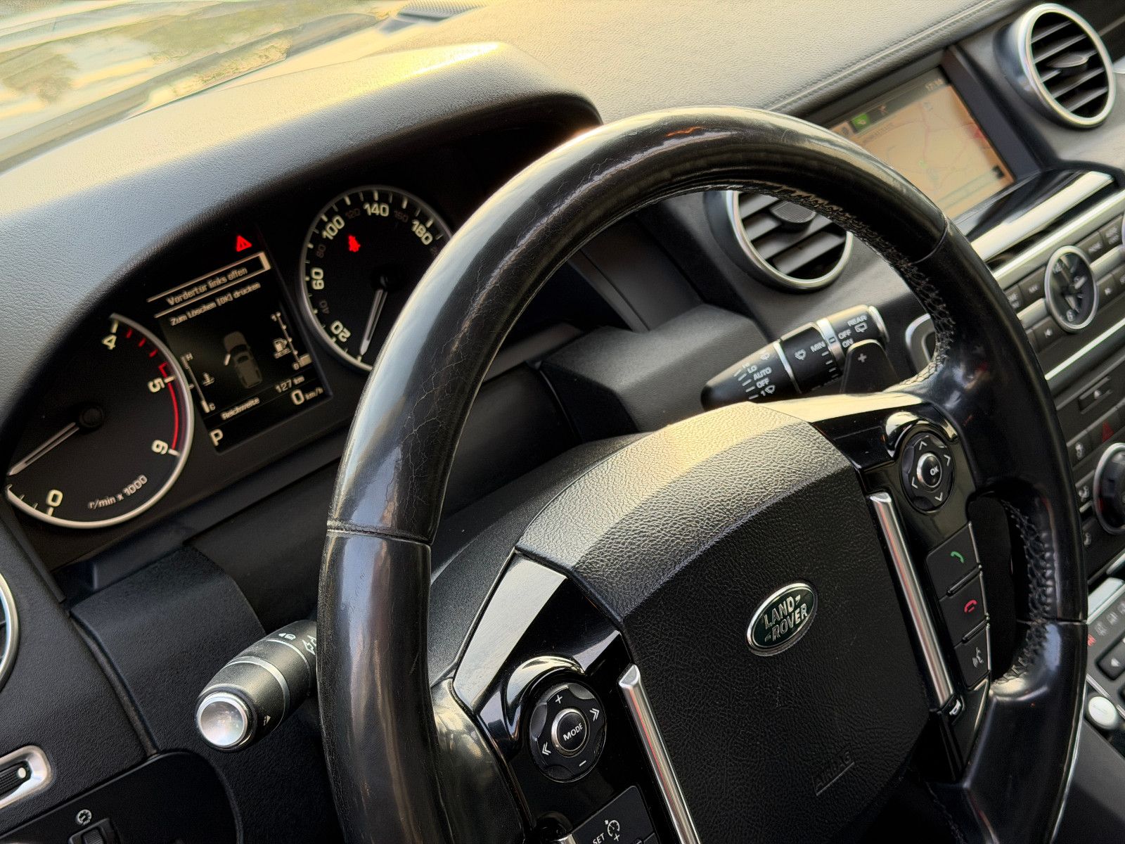 Fahrzeugabbildung Land Rover Discovery 4 SDV6 HSE/1-HAND/DEUTSCH/VOLL/PANO/LE