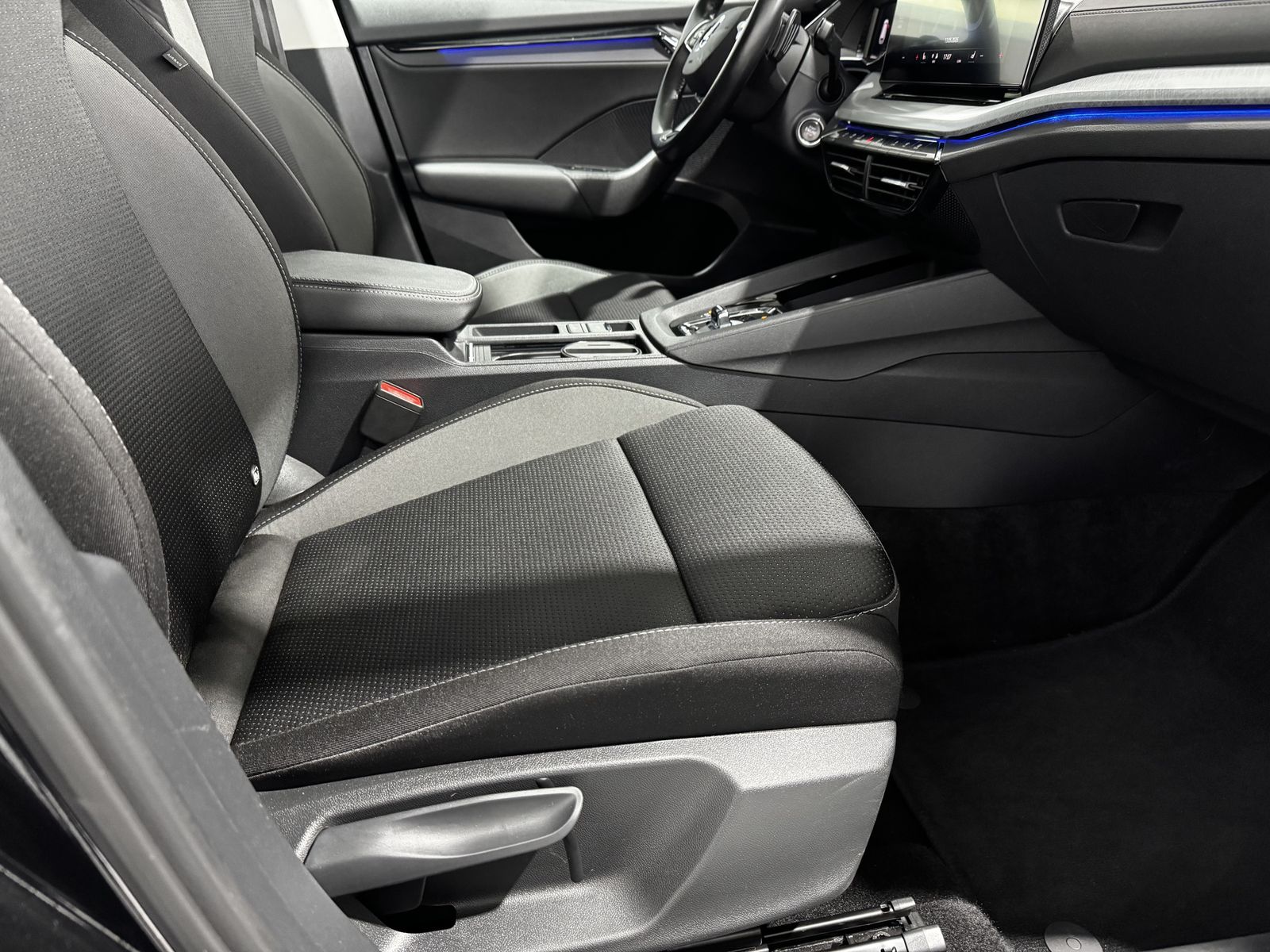Fahrzeugabbildung SKODA Octavia 2.0 TDI*Ambition*LED-Matrix*AHK*ACC*