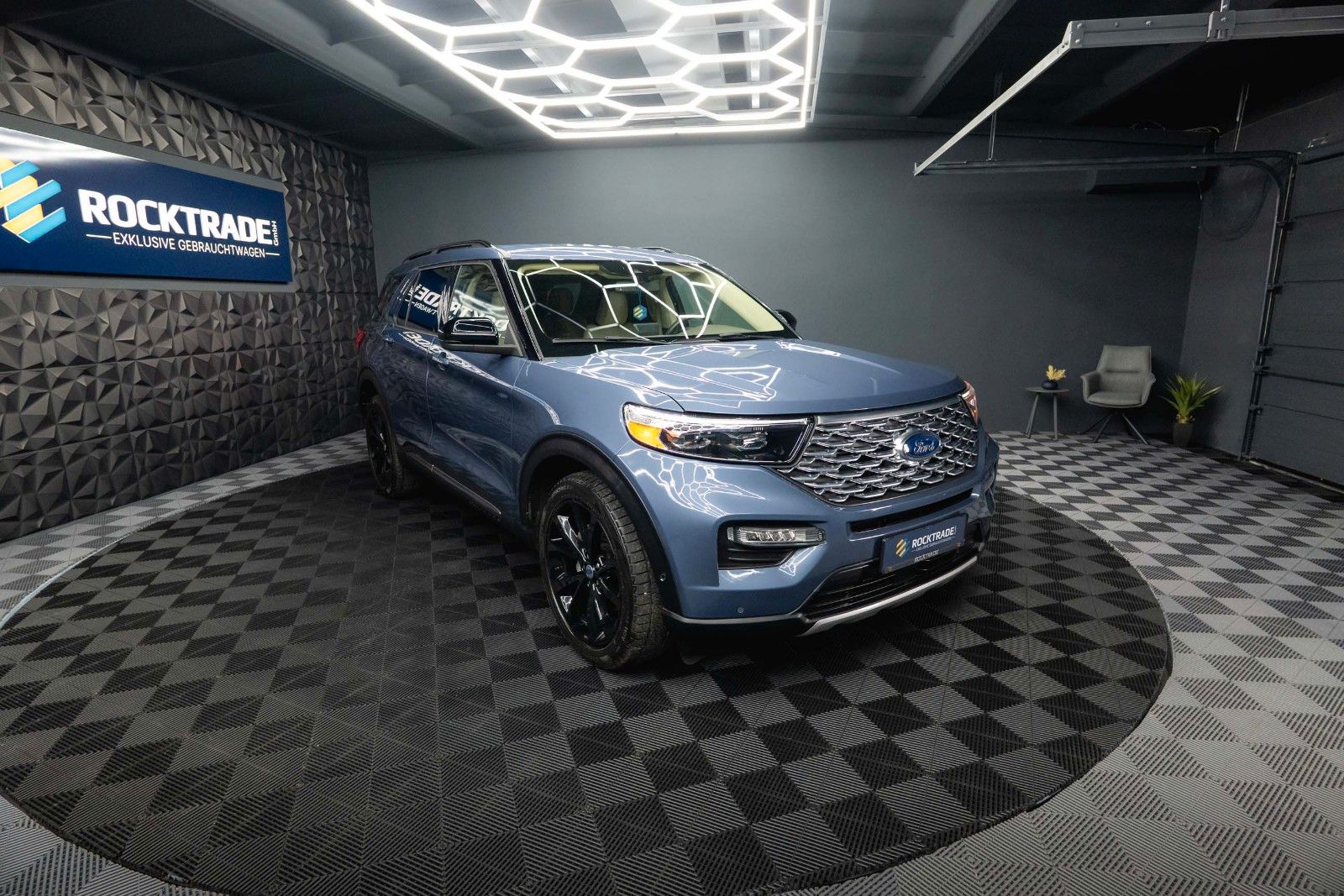 Fahrzeugabbildung Ford Explorer PLATINUM 3.0 V6 TwinTurbo 4x4 *360*ACC*