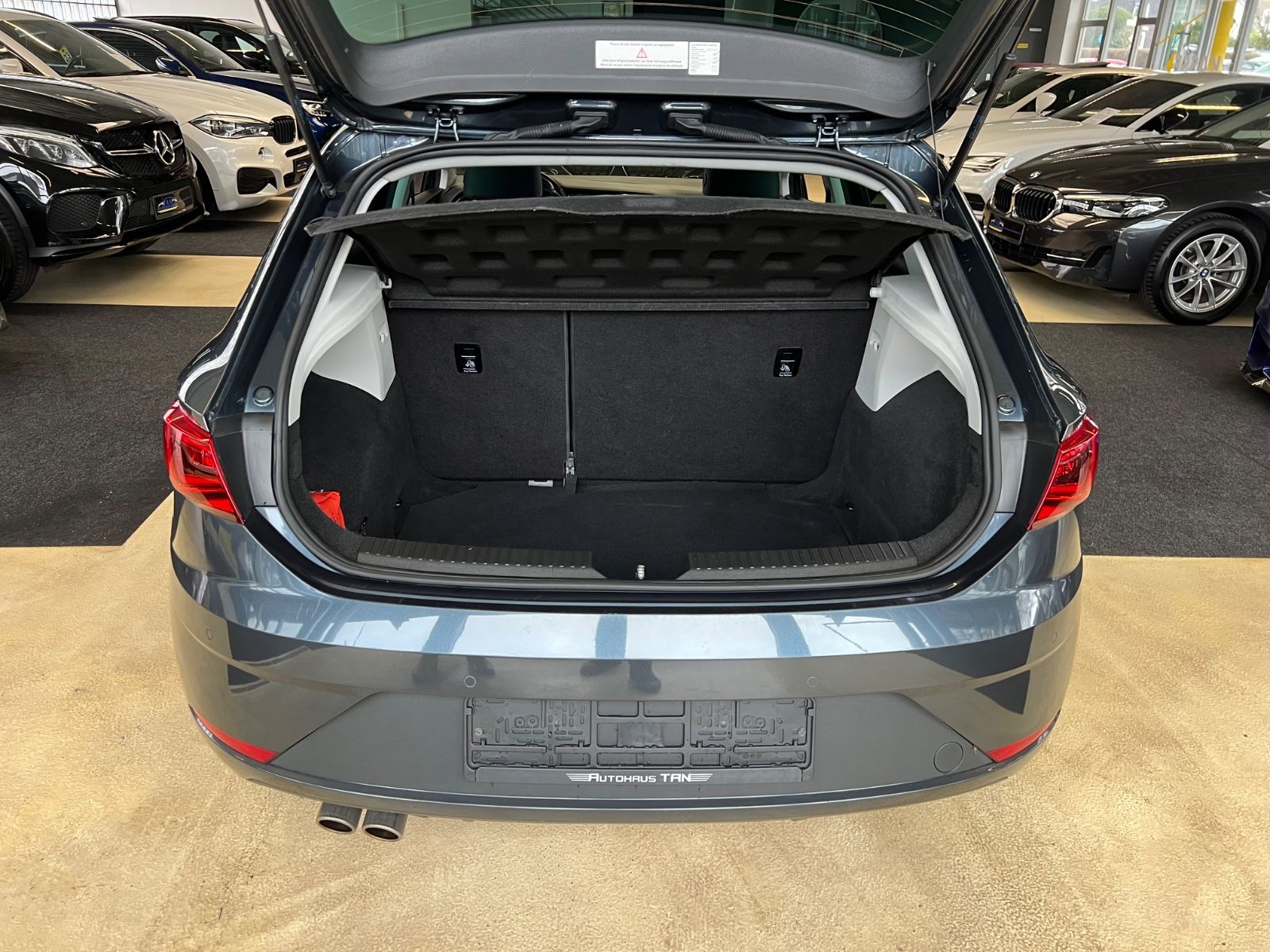 Fahrzeugabbildung SEAT Leon FR 1.5 TSI * AUTOMATIK *LED*