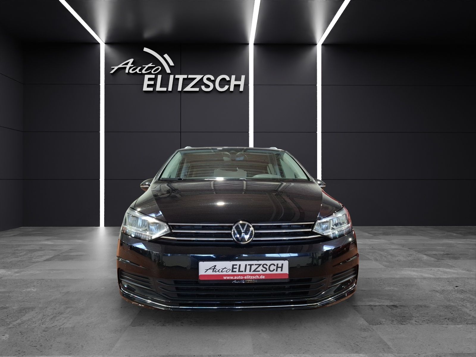 Fahrzeugabbildung Volkswagen Touran TDI Active DSG 7-Si. LED Navi AID ACC SH