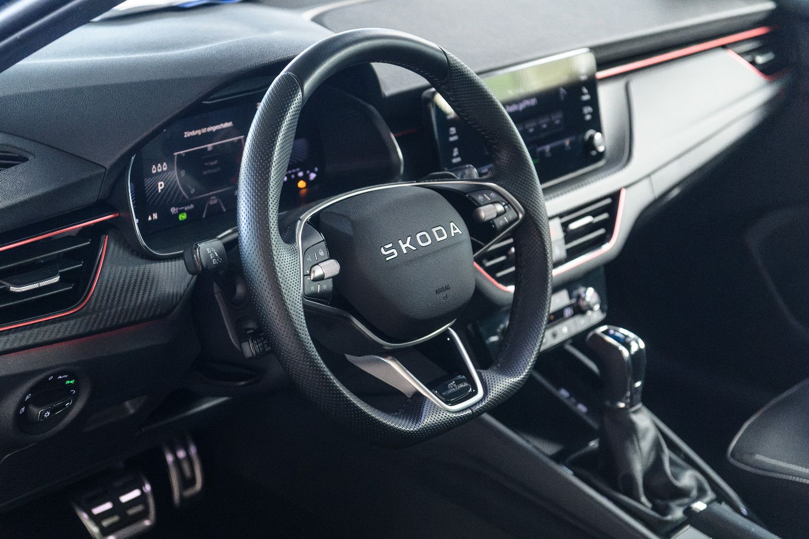 Fahrzeugabbildung SKODA Kamiq Monte Carlo + ACC + KAMERA + PANO + AHK