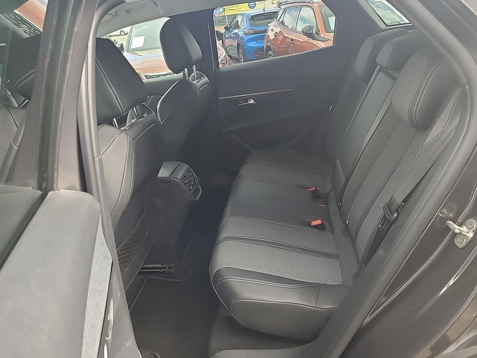 Fahrzeugabbildung Peugeot 3008 Allure +180KAMERA+SHZ+PDC+CARPLAY+TEMPOMAT