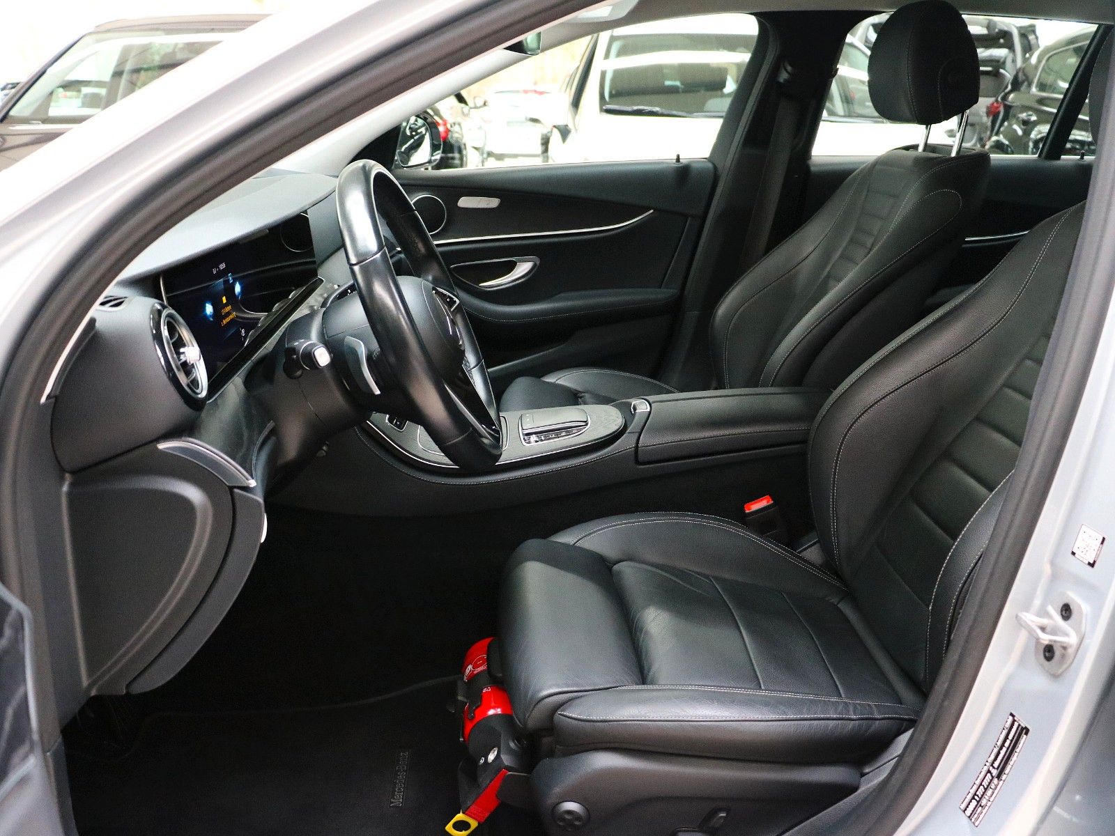 Mercedes-Benz E 200 D T-Modell Automatik foto 7