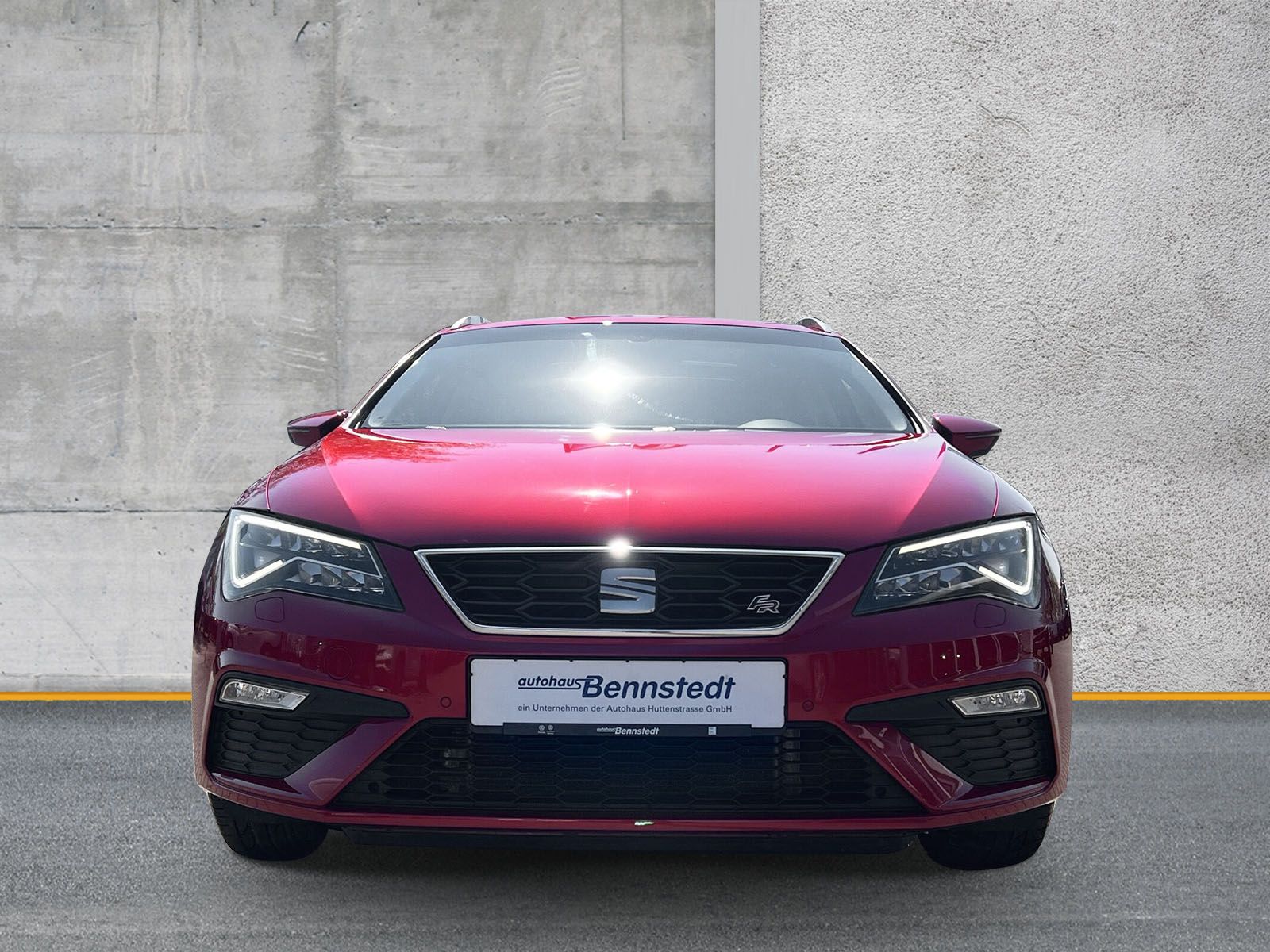 Fahrzeugabbildung SEAT Leon Sportstourer 1.4 TSI FR LED PANO NAVI