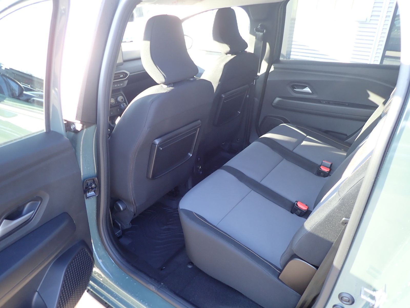 Fahrzeugabbildung Dacia Jogger TCe 110 EXTREME+/7-SITZ/SHZ/EPH/RFK/NAVI/