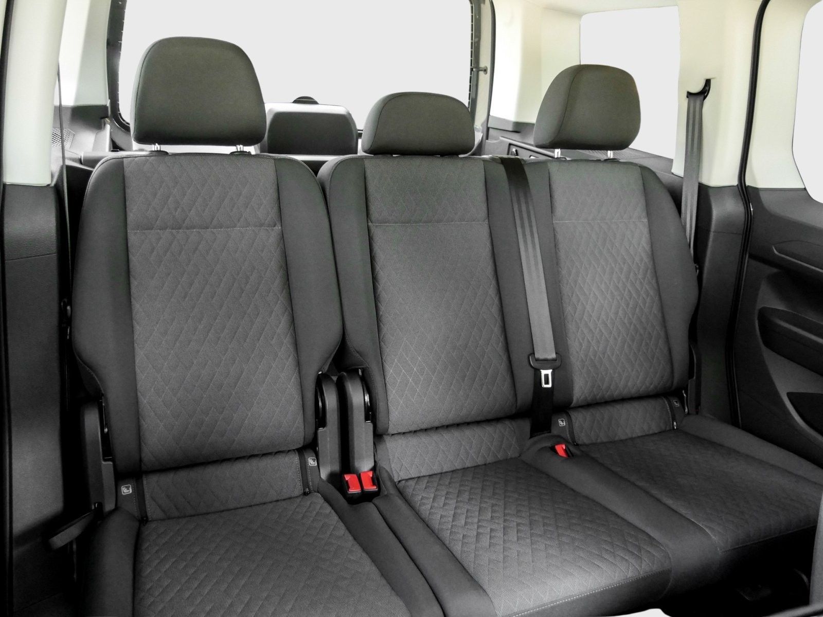 Volkswagen Caddy GOAL 1.5 TSI NAVI AHK RearView foto 4