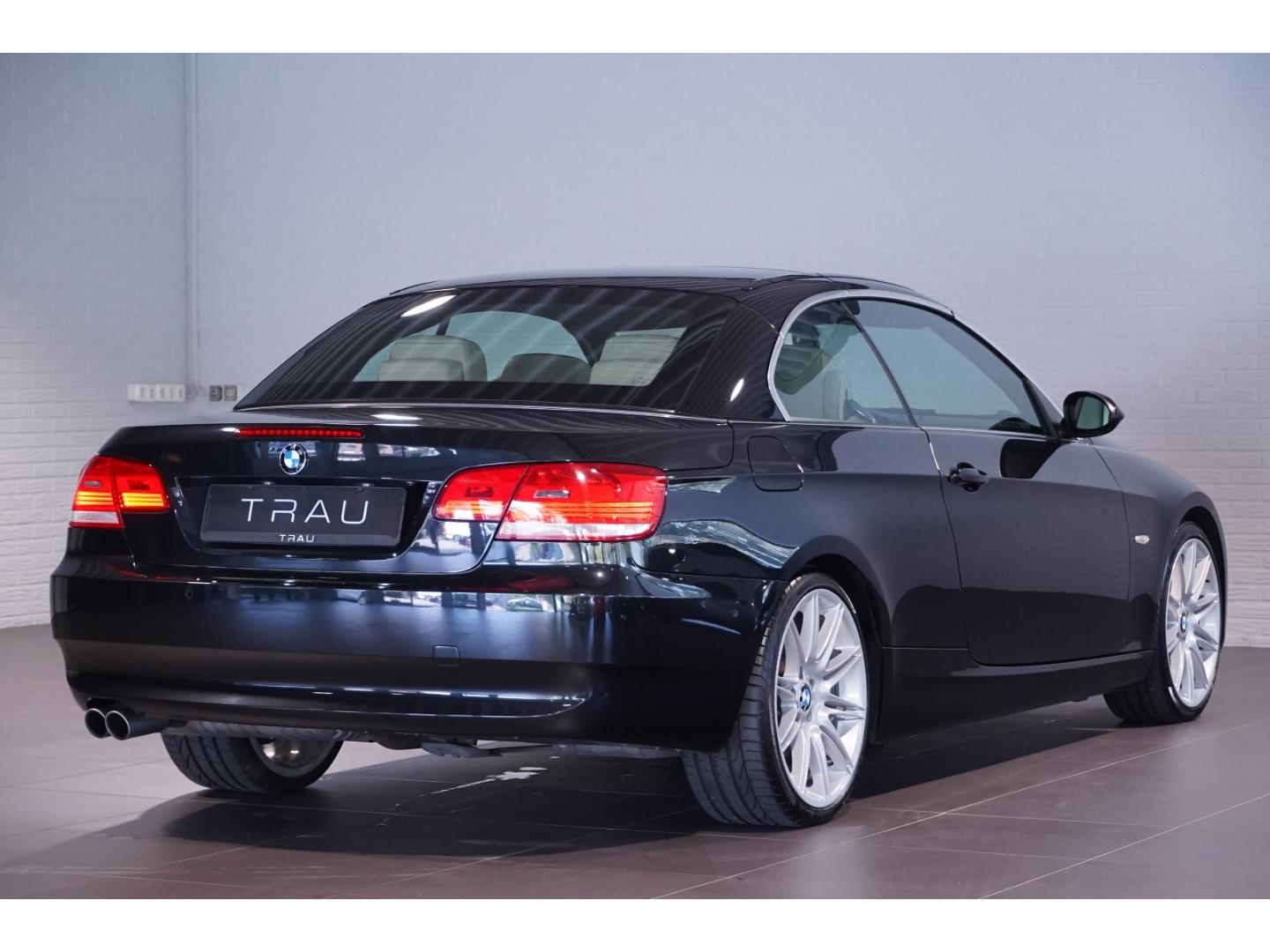 BMW 330 i Cabrio Memo Comfortpak. Leder 19''HIFI Key