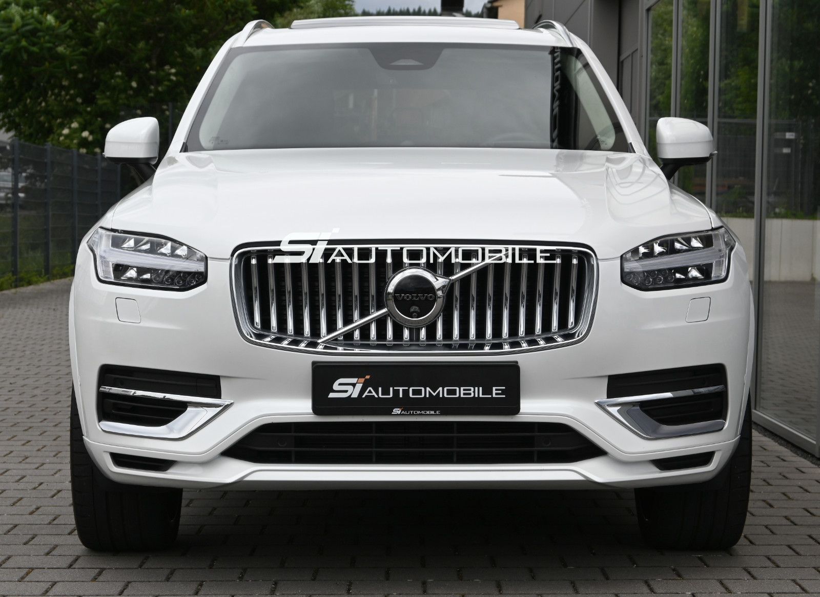 Fahrzeugabbildung Volvo XC90 T8 AWD Re Ultimate Bright °B&W°FOUR-C°VOLL!