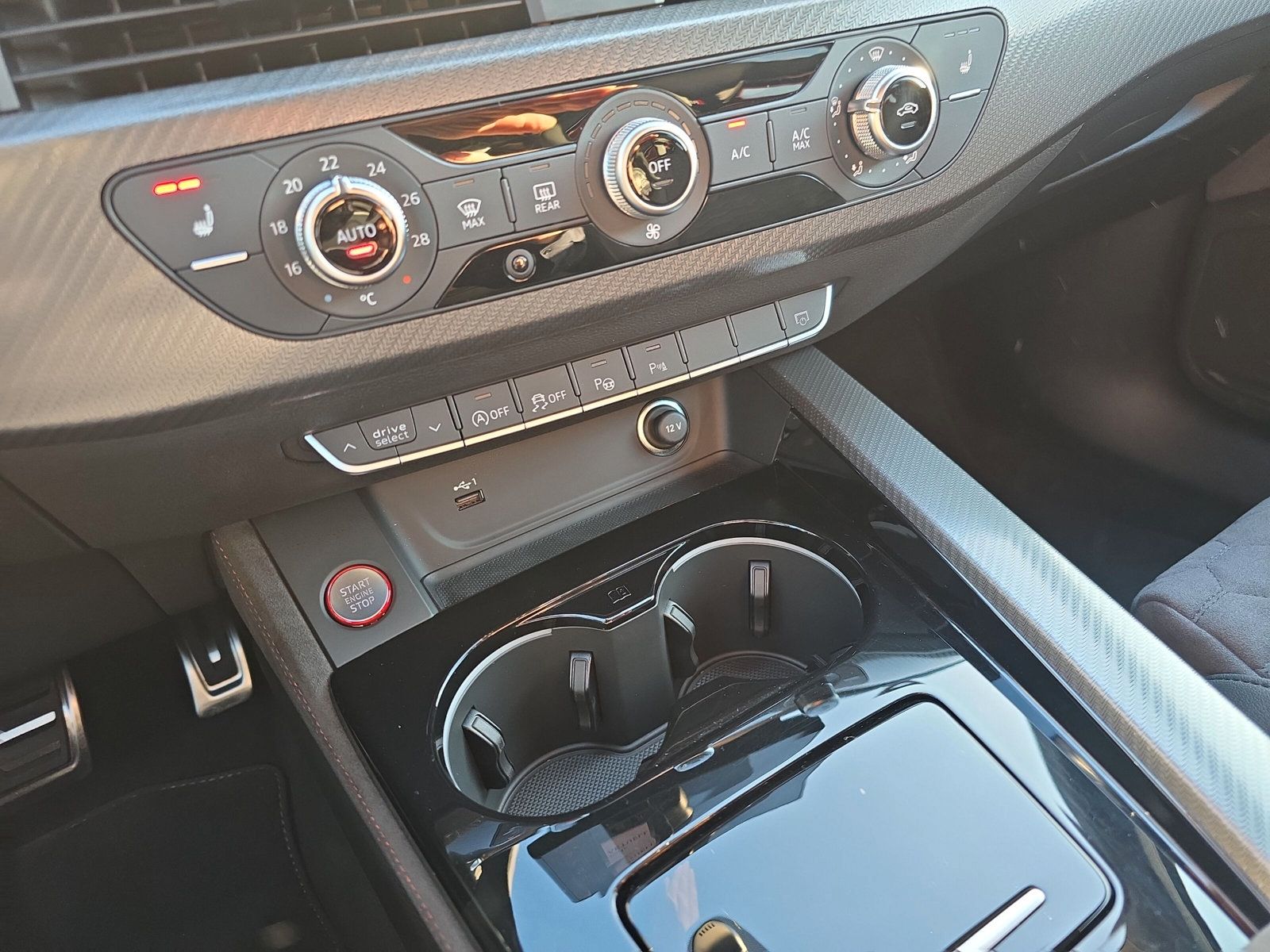 Fahrzeugabbildung Audi RS4 Avant competition plus SCHALENSITZE RS-AGA 2