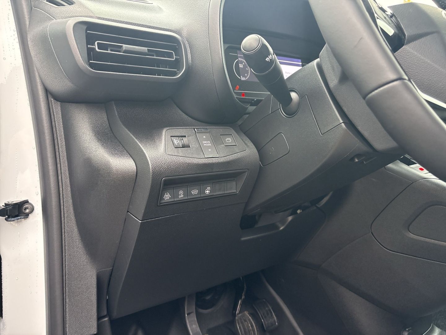 Fahrzeugabbildung Citroën Berlingo KW L2 1.5 BlueHDI 130 S&S SHZ LED DAB