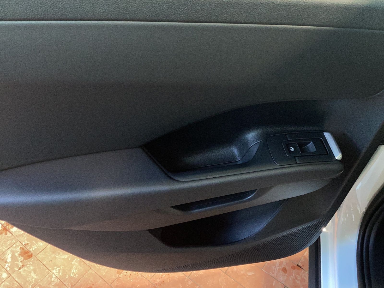 Fahrzeugabbildung Volkswagen T-Roc Style eTSI DSG ACC LED+ SH HuD 360° Massag