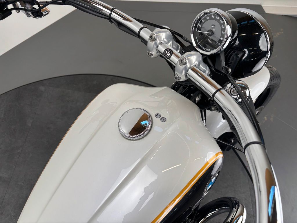 Fahrzeugabbildung BMW R18 *JEKILL&HYDE-AUSPUFF *BEACHBAR-LENKER
