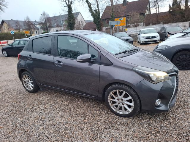 Toyota Yaris 1.4 Diesel , Teilleder, Navi, 5 Türen