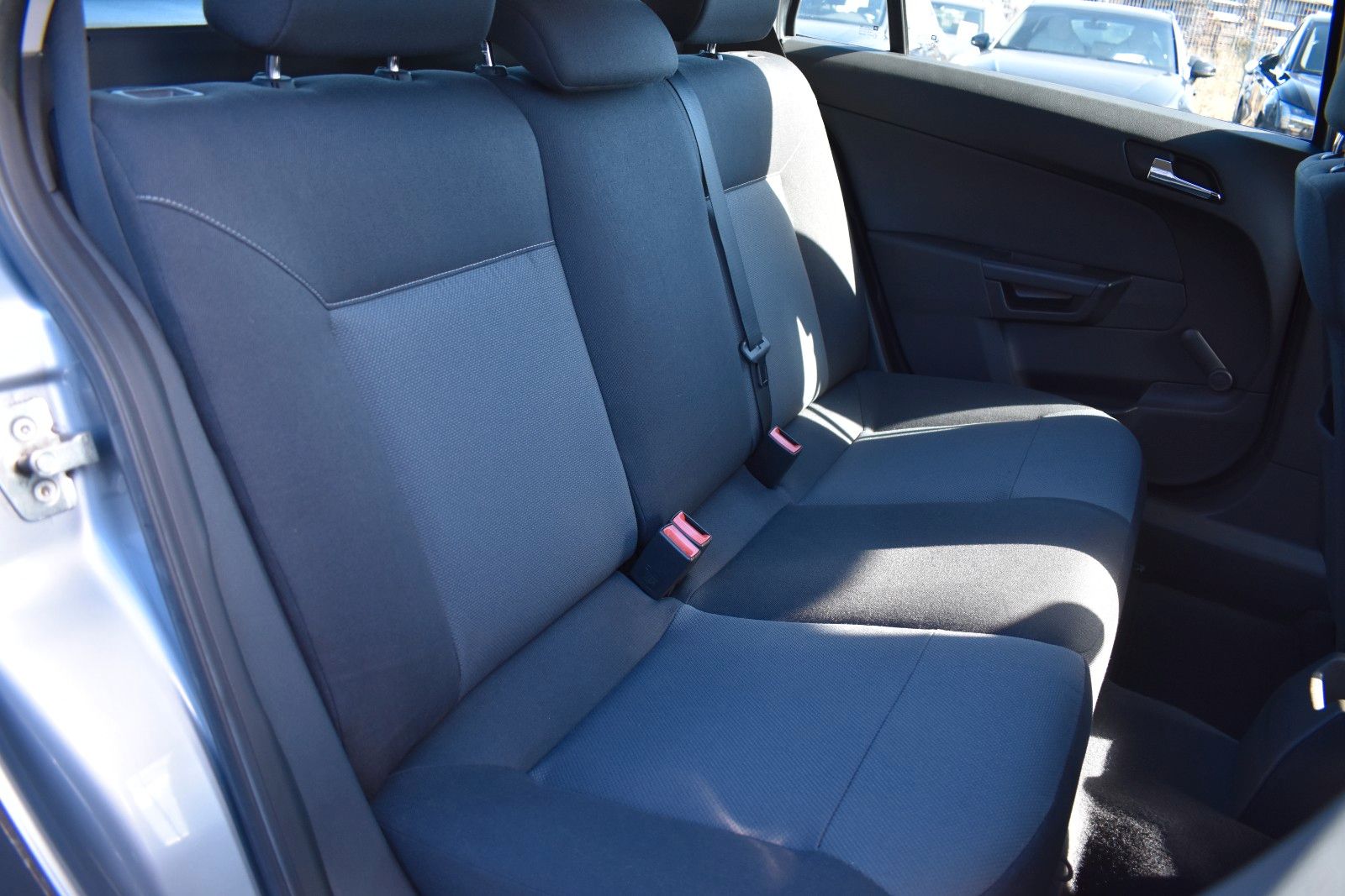 Fahrzeugabbildung Opel Astra H Caravan Edition TEMPOMAT/KLIMA/PDC