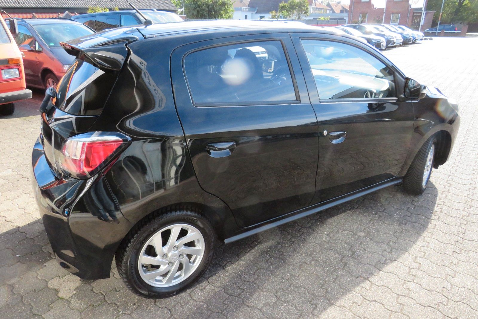 Fahrzeugabbildung Mitsubishi Space Star Edition SITZH. DAB KLIMA GRA ALU 1.HD