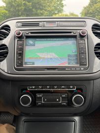 Volkswagen Tiguan - 12