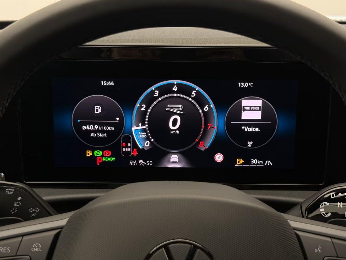 Volkswagen T-Roc 1.5 eTSI DSG R-Line +BLACK-STYLE+CAM+AHK+