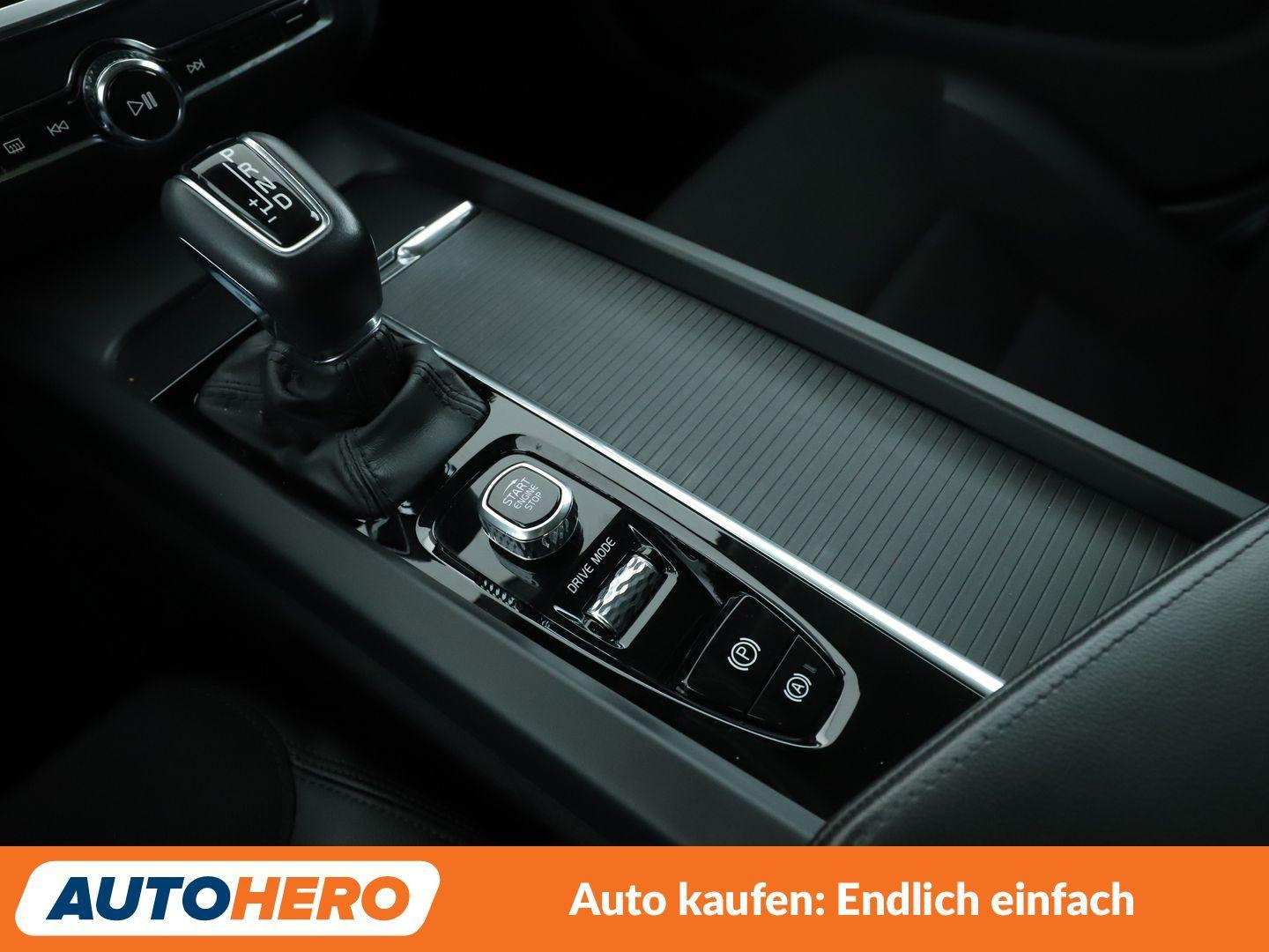 Volvo V60 2.0 T4 Momentum Pro Aut*NAVI*LED*TEMPO*PDC*