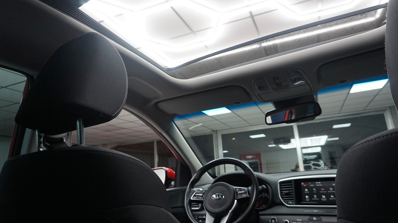 Fahrzeugabbildung Kia Sportage Spirit 4WD Pano Navi