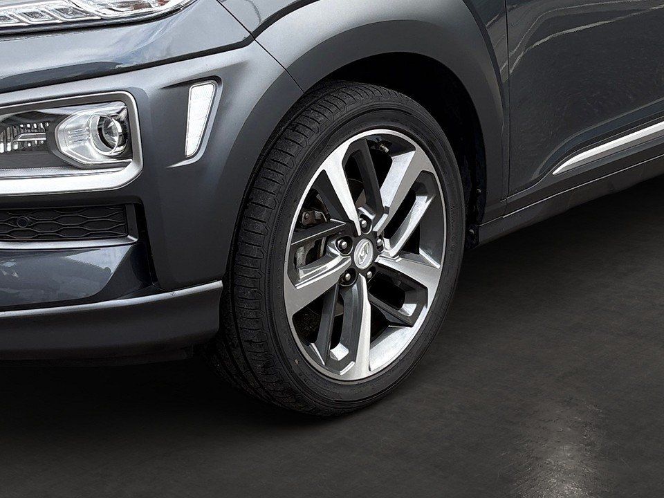 Fahrzeugabbildung Hyundai Kona 1.0 T-GDI 120PS Premium AHK